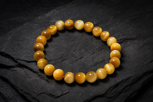 Cat’s Eye Bracelet – Protection, Focus, and Financial Stability