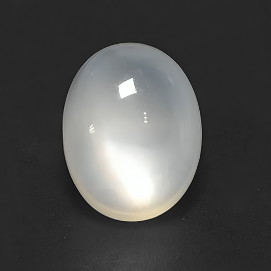 White Moonstone (चंद्रमणि) - Average