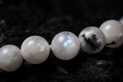 Moonstone Bracelet – Emotional Balance, Intuition, and New Beginnings