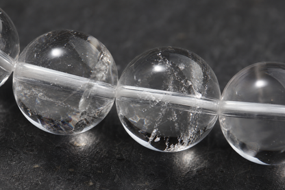 Clear Quartz Bracelet – Clarity, Energy Amplification, and Healing