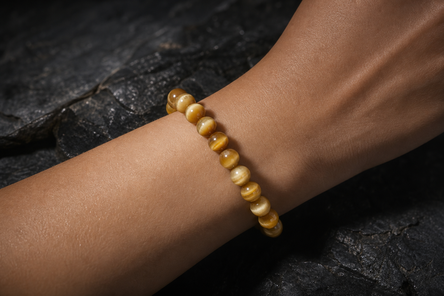 Cat’s Eye Bracelet – Protection, Focus, and Financial Stability
